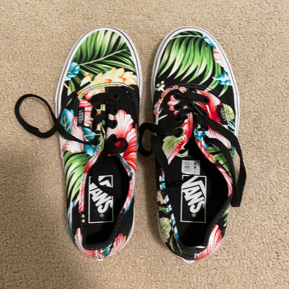 Floral Vans || NWOT || Woman’s 6